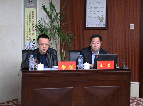 两人合影.jpg 两人合影.jpg